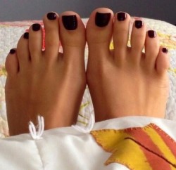 Dream about kissing my pretty toes