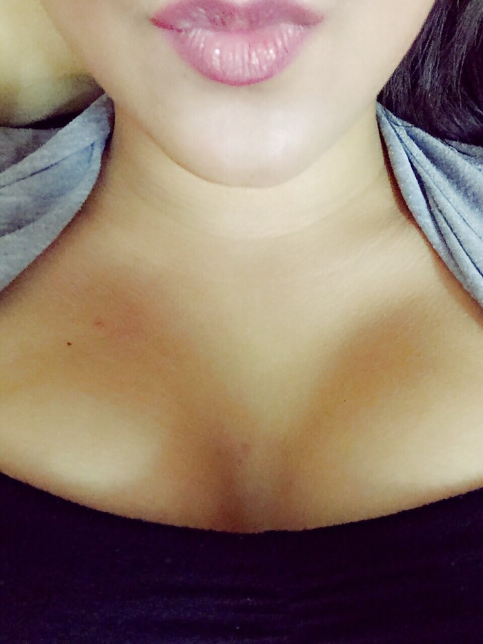 Girlfriend’s sexy lips and cleavage