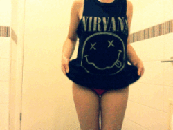 Nirvana Girl Knows How to Shake It