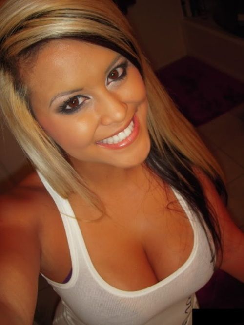 Southern girls with big tits are hot!