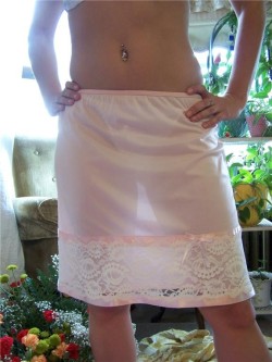 Ebay Seller Showing Panty Lines & Pussy Teasing