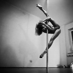 Working the pole with a flying split