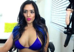 Latina Strapon Webcam Tease