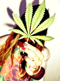 Stoner Girls Rule!