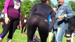 She Clearly Wanted Everyone to See Her Panties at the Race