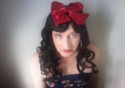 sissy red bow