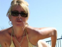 Cougar That Loves Humiliating Small Dicks