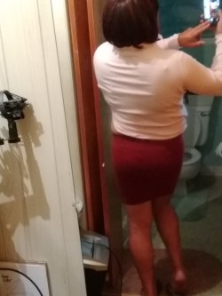 Love the way my tight ass looks in this skirt