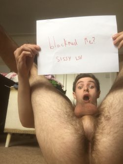 Sissy wants to give up his pussy for fat cock