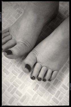 Toes