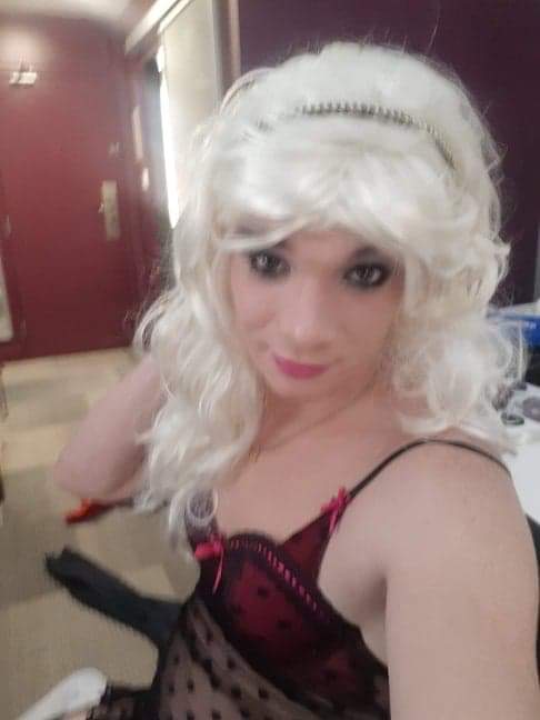 Exposed sissy slut Lee Backer