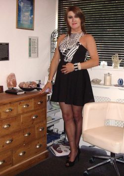 Crossdressing Cuckold