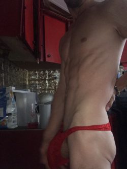 Musclefag who loves sissy panties