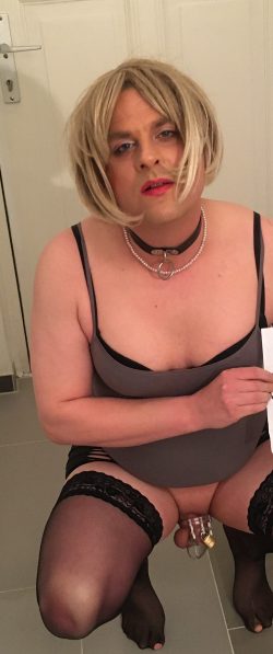 The stupid whore sissy slut Dana goes on exposing herself. Expose that whore more