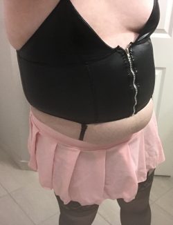 Busty sissy cuck.