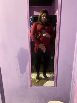 porn store mirror selfie