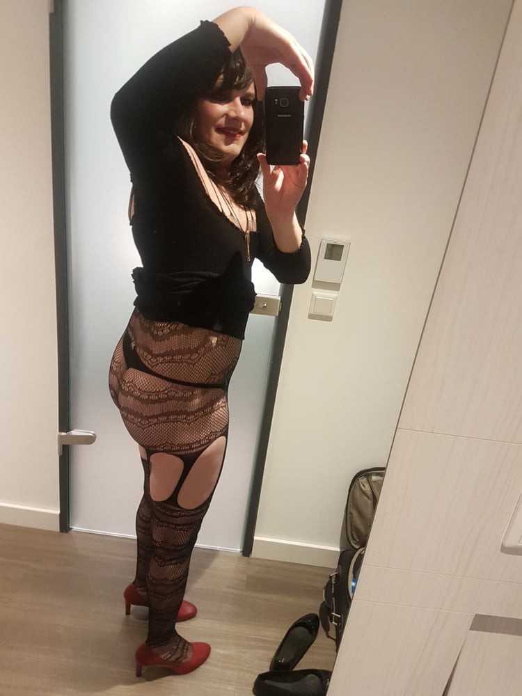 Simonatv18 exposed sissy whore