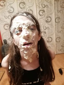 Sissy faggot loser pied in the face LOL