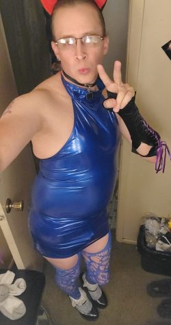 New blue dress zo shiny and tight hehe