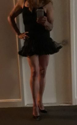 Little blk dress (Corsete and High Heels)