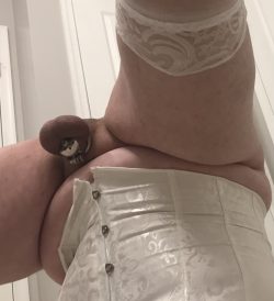 See cucky, you can stretch in your sissy outfit!