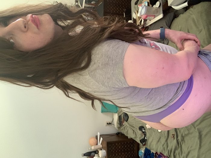 Adrianna likes to show off her ass to alphas