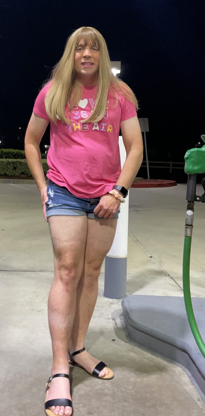 Sissy Pumping Gas and Wanting Dick Up My Ass