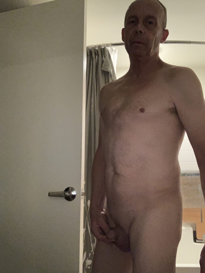 I am here to be naked and to show what tiny dick I have