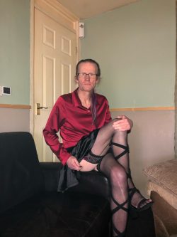 Darren Kelly in fem outfit