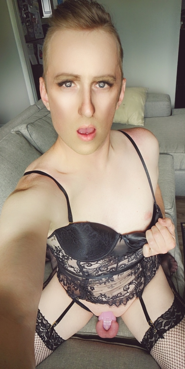 Cagedsissy2020 feminized