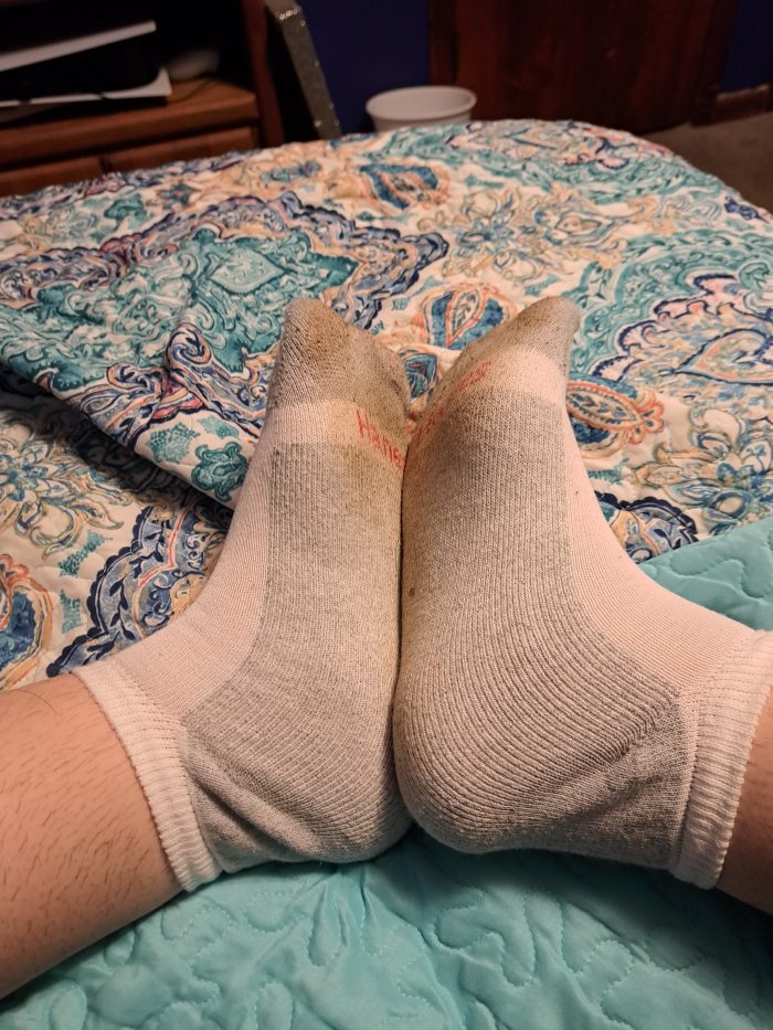 2 Socks, 2 Inches