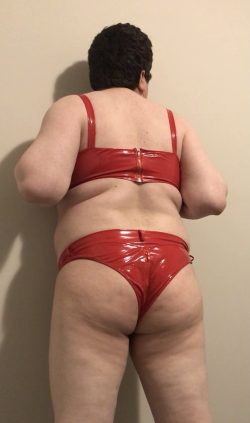 What’s that cucky hears? The big dick Bulls are coming. Sissy dribbles in her leather panties in ...