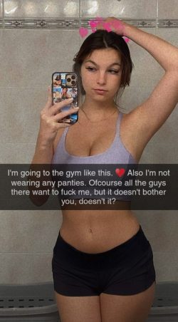 Girlfriend skips wearing panties at the gym