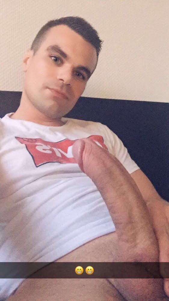 Nude selfie