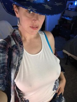 Milf makes you cum to her big natural boobs