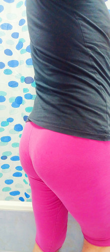 Sissy in pink yogapants