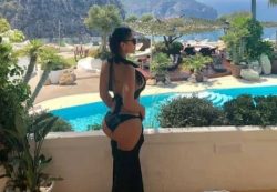 Curvy Latina webcam goddess and live stream model