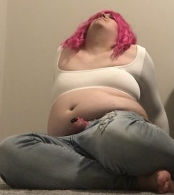 Sissy Donna showing us precisely why she gets no pussy but plenty of big dicks.