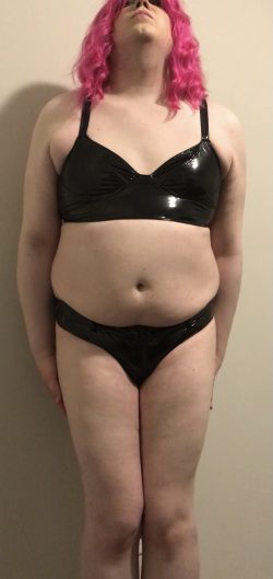 Who wants this leather loving sissy? If you have a big cock she’s interested.