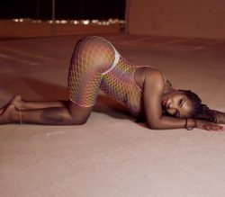 Watch big black booty live on webcam