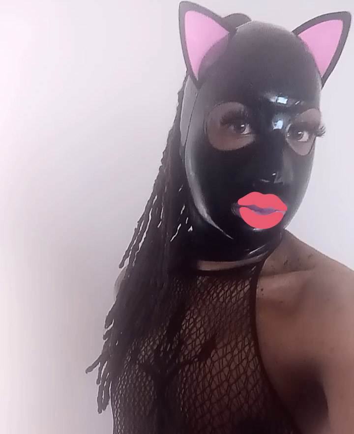 seeking for big white cocks!