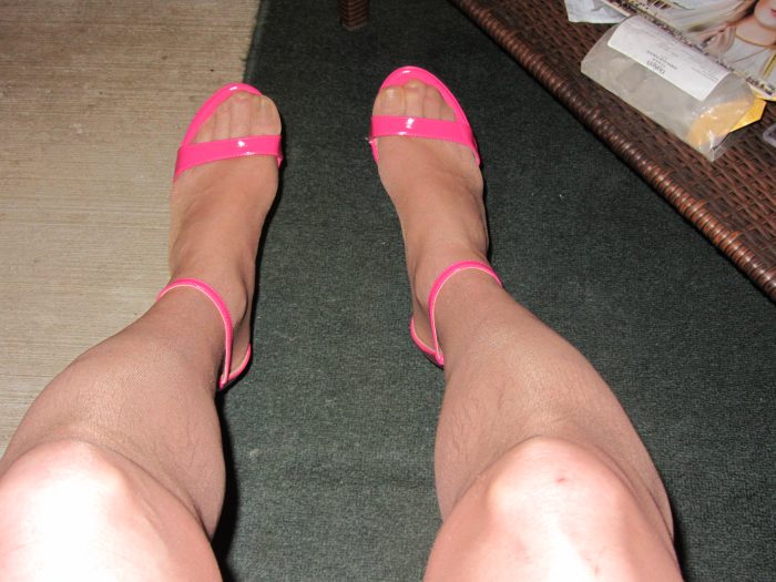 Sissy Feminine CD Seanette Carey I love cocks and cum and being fucked.