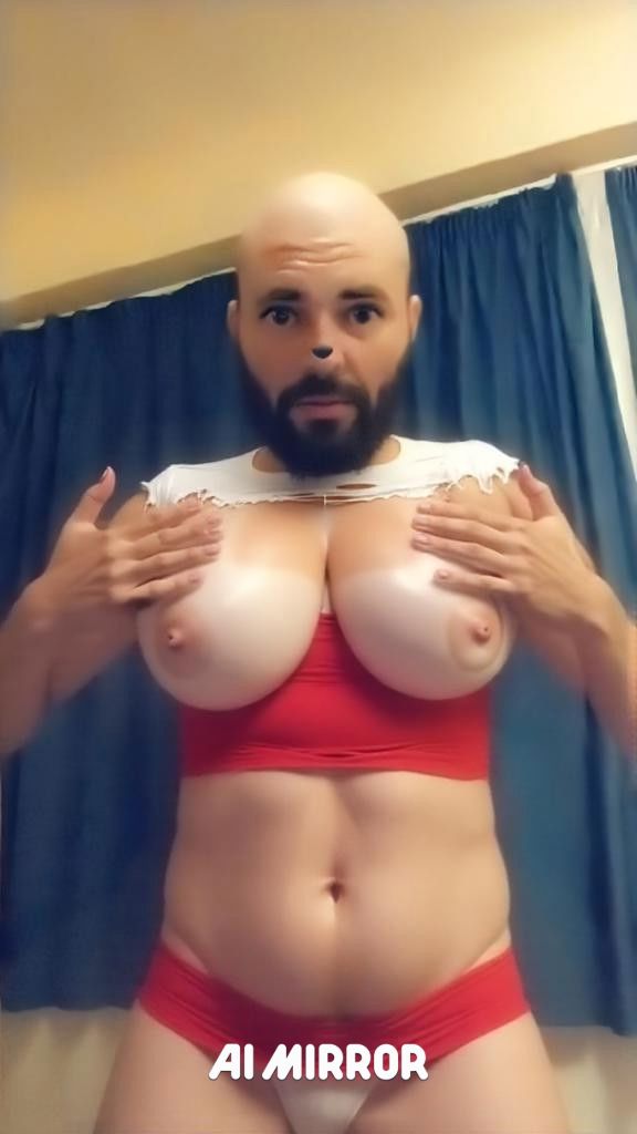 Pretty Mona Valentine shows off