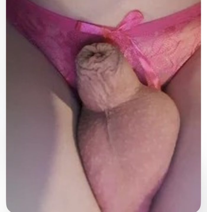 Exposing this pathetic waste of air sissy slave