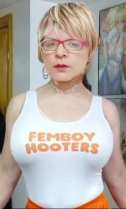 Tvcarole sissy faggot 💕