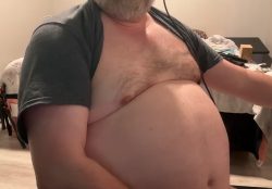Big Belly Gay Bear Jerks on Cam