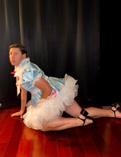 I am a gay sissy faggot