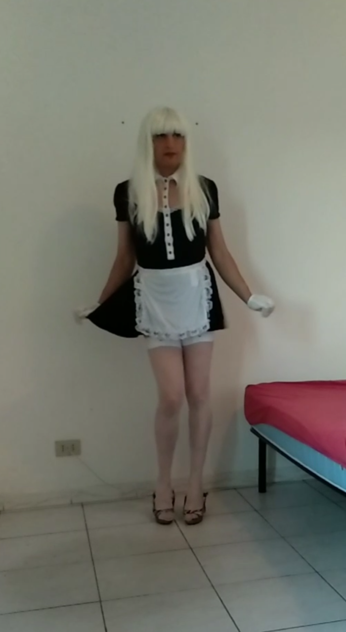 RosySissyTrav Sissy Maid Rossella