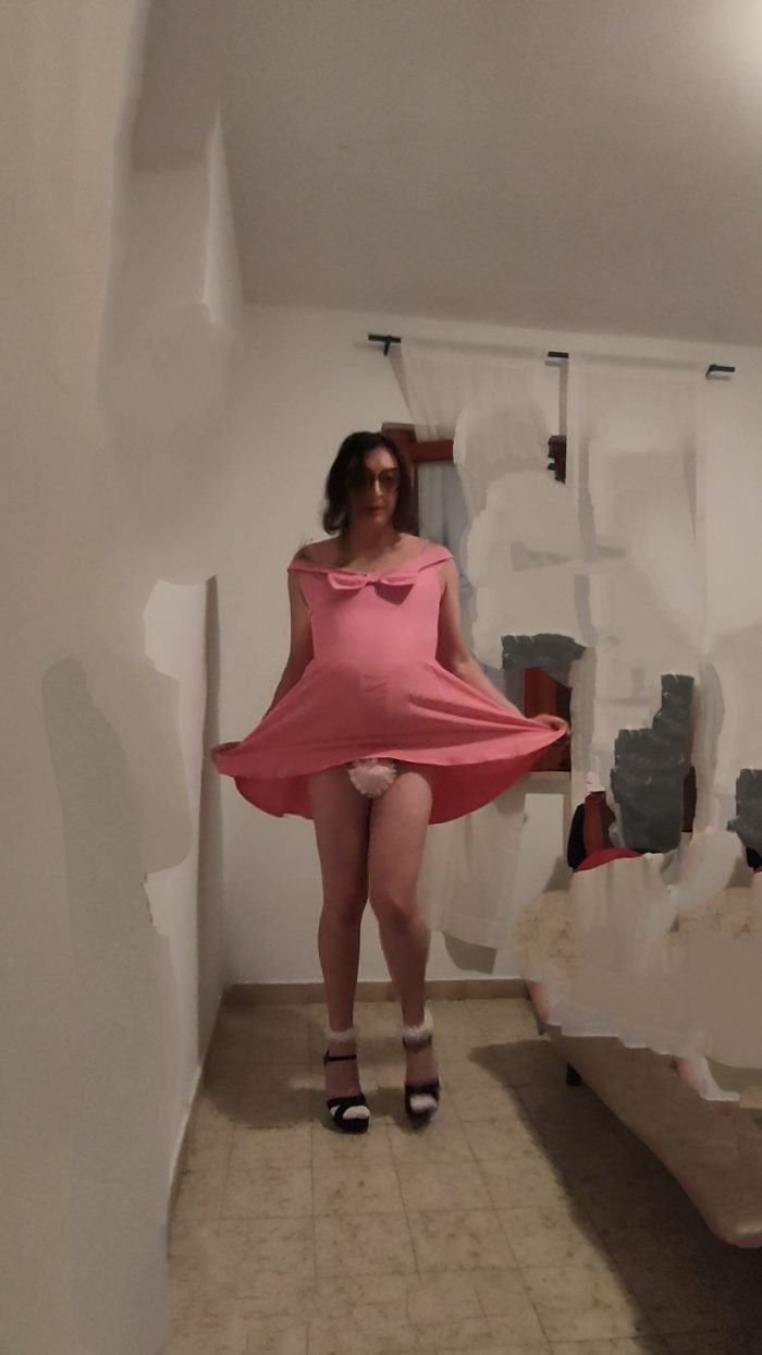 RosySissyTrav Pink Sissy