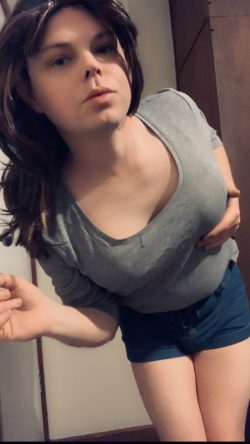 Sissy Lauren strips naked exposed and vulnerable